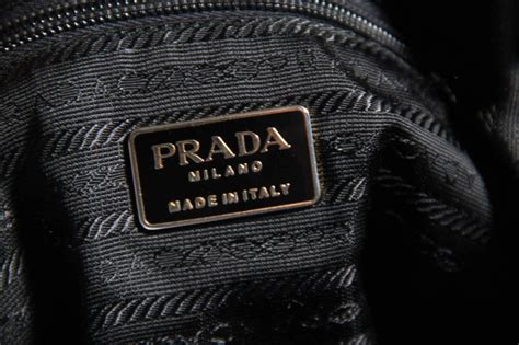 Prada: logos, shapes and details 